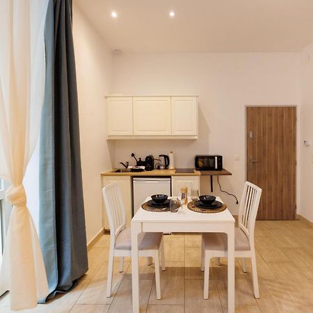 Cozy Market-Square Retreat Located In The Heart Of The 10Th District Вена Экстерьер фото