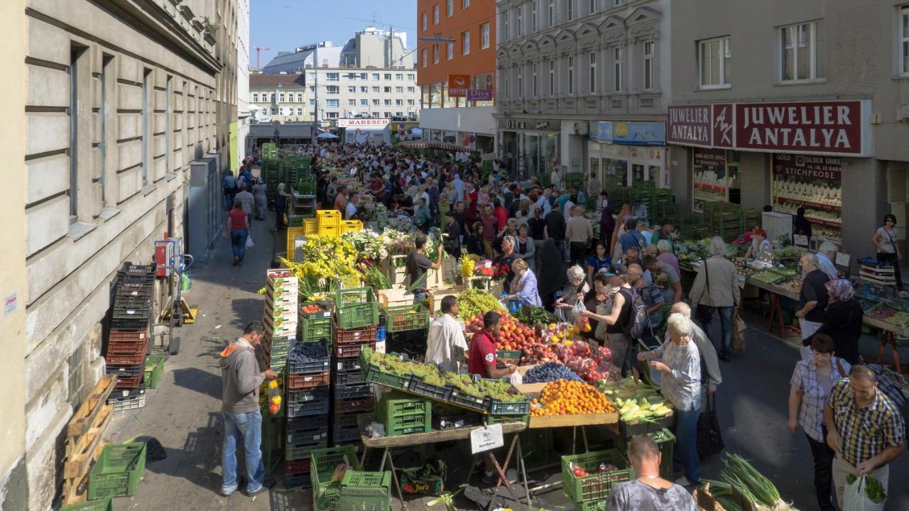 Cozy Market-Square Retreat Located In The Heart Of The 10Th District Вена Экстерьер фото